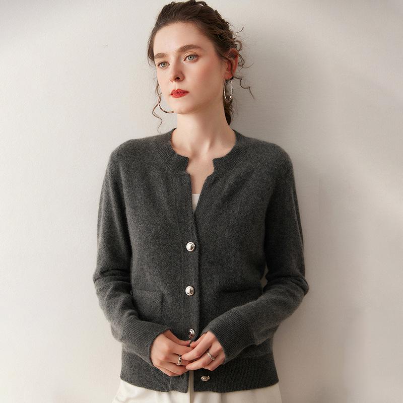 Round Neck Loose Cashmere Cardigan: Women's Long Sleeve Knit Sweater with Pockets - Autumn/Winter Outerwear.