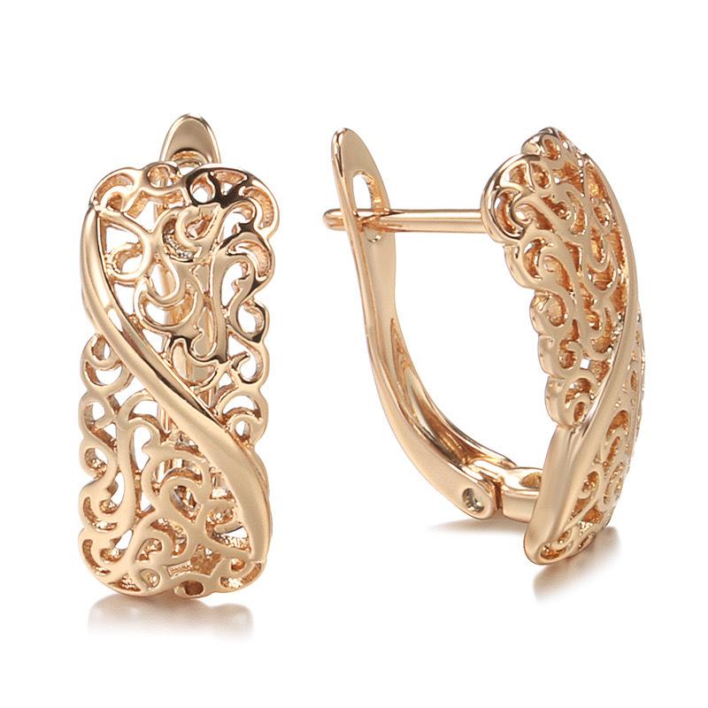 Champagne Gold Geometric Hollow Carved Earrings For Women Elegant Personalized Temperament Studs Fine Jewelry