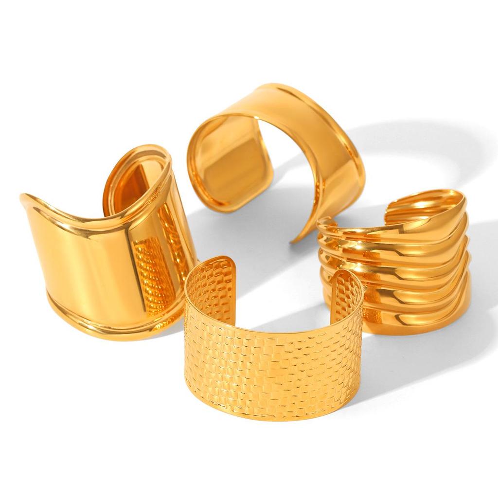 18k Gold Stainless Steel Wide-Face Open Bangle – Non-Fading, High-End Statement Bracelet.