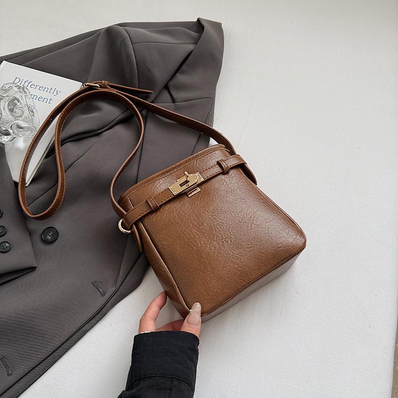Fashion Trend Casual Kelly Bag Women's Autumn New High-end Large-capacity Shoulder Bag Versatile Messenger Bag