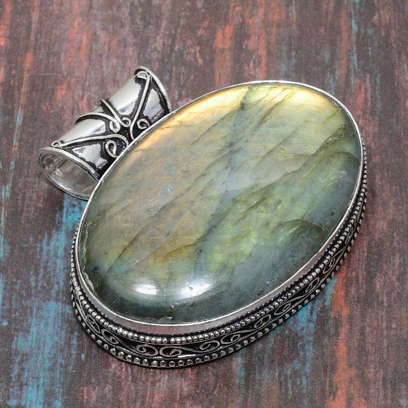 Charming Vintage Labradorite Gemstone  925 Sterling Silver Handmade Jewelry Pendant