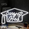 Gratulacje Grad LED Neon Sign Bez migotania Jasność Regulowana Zasilana przez USB Gratulacje Znak Ukończenia Szkoły Lampka Nocna