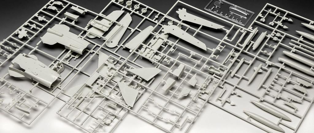 German Revell Tornado ASSTA Plastic Model Kit 03842 1/72 3.1