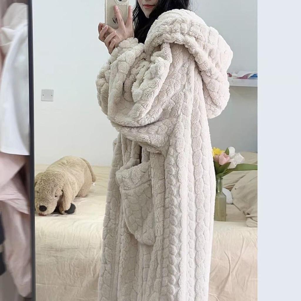 Women's Flannel Pajamas & Robe Set - Coral Fleece, Long, Cute Korean Style for Autumn & Winter Homewear.