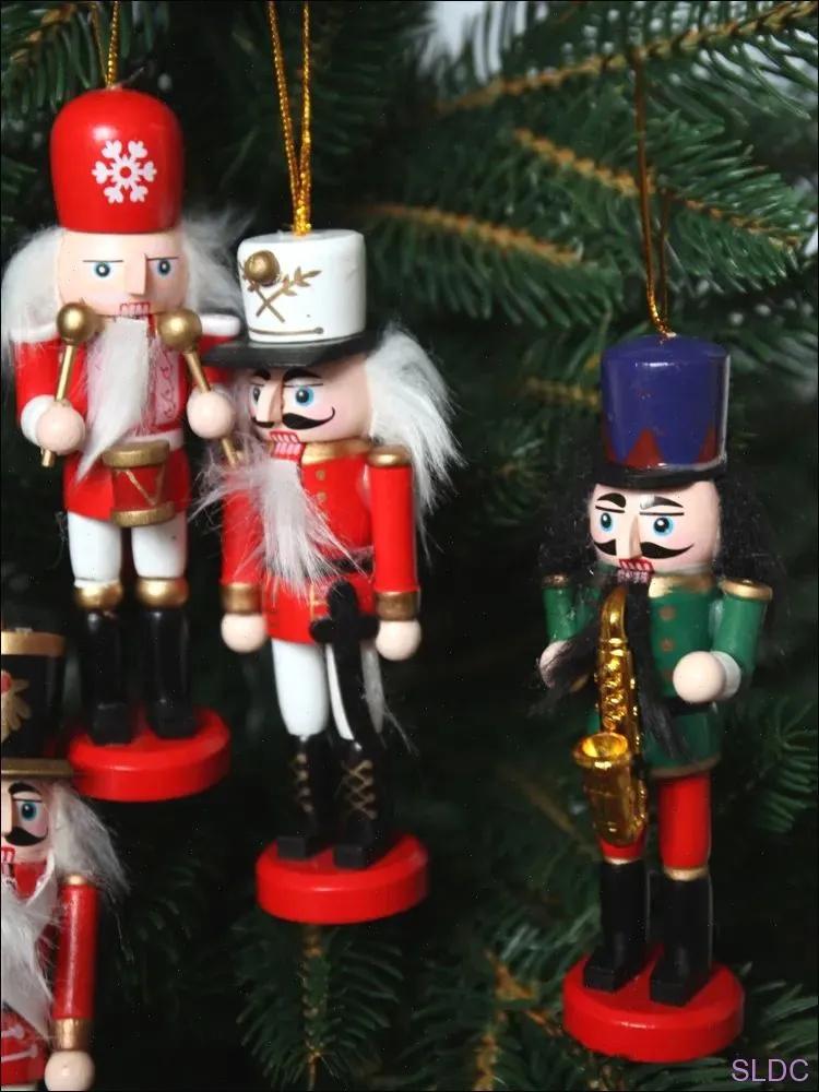 Wooden Christmas Gift Pendant , Painted Soldier Puppet