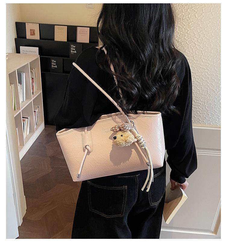 2026 Summer French-Style Women's High-End Underarm Shoulder Bag for Daily Commute