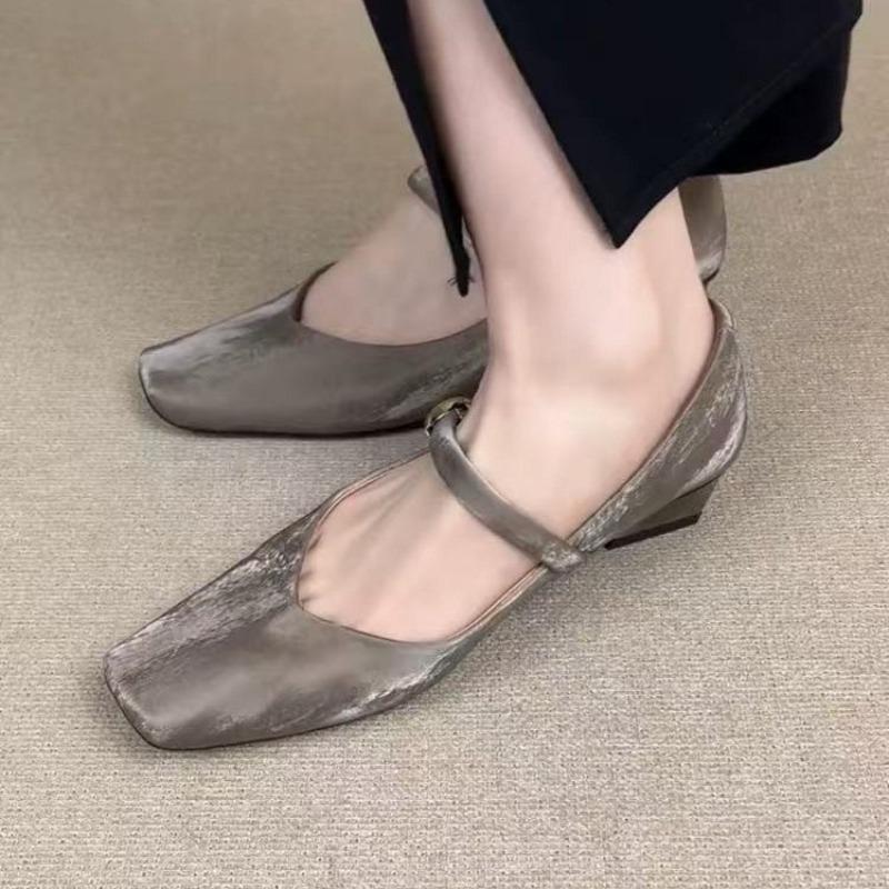 Fashion Brand New Style Women Flats Round Toe Shallow Slip On Ladies Casual Ballet Shoes Soft Leather Eelgant Dress Shoes Zapatos Mujer