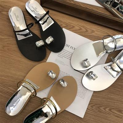 A Pigeon Egg Rhinestone Slippers Women's Summer Wear 2025 Summer New Silver Word with Flat Bottom Cover Toe Sandals