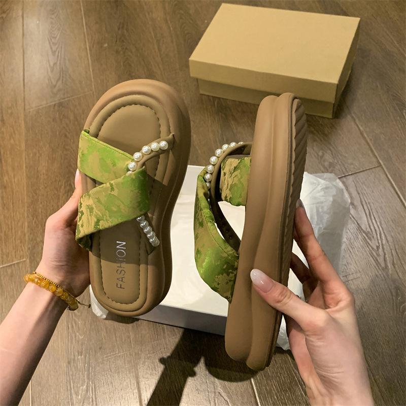 

Stepping on shit feels like the national style is cool, slippers are exquisite for women in summer, 2025 new fairy style French beach thick bottom org 40