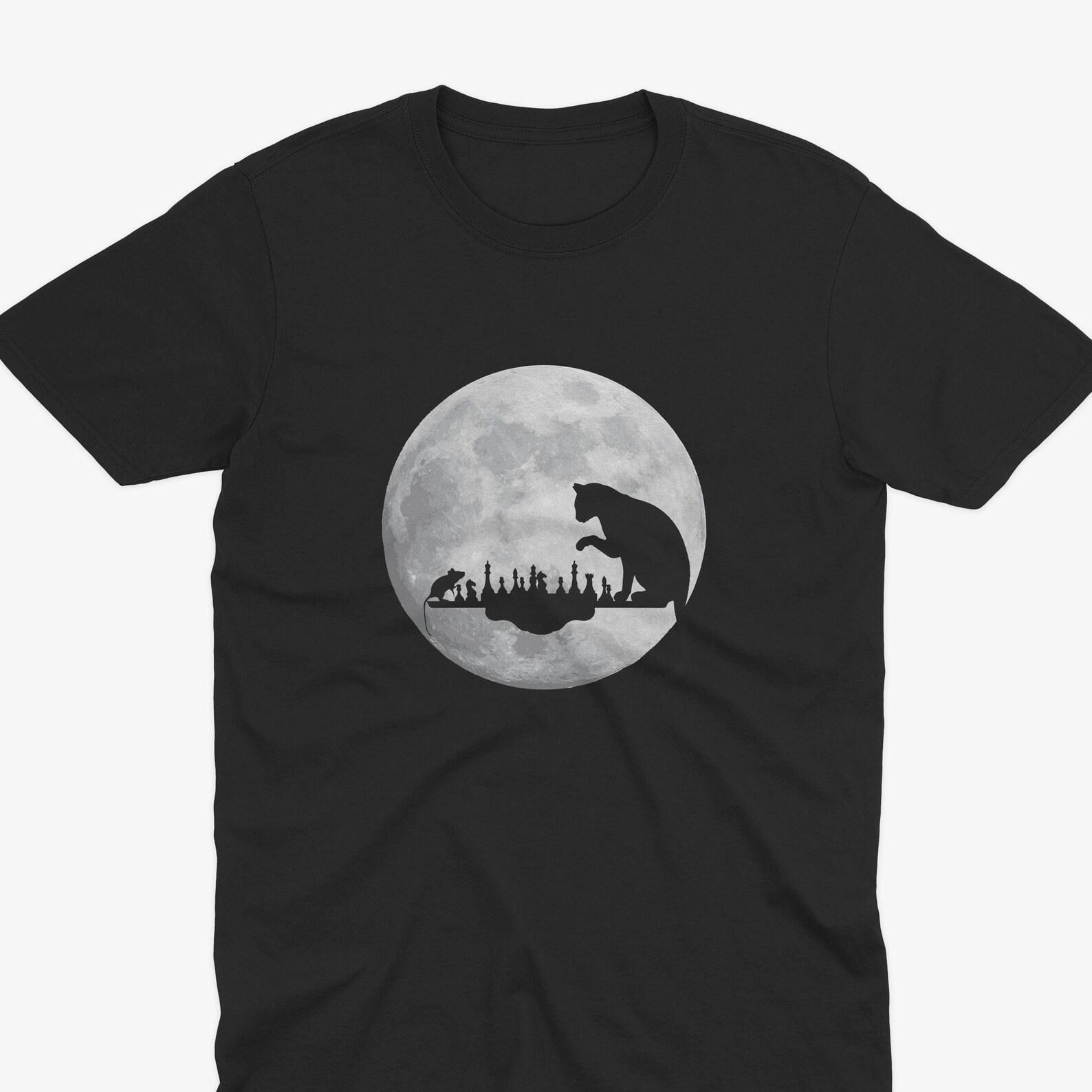 Cat vs Mouse Chess Match Tee, Chess Shirt for Chess Enthusiasts, Cool Chess T-Shirt, Chess Gift, Chess Merch, Gift For Chess Player XL
