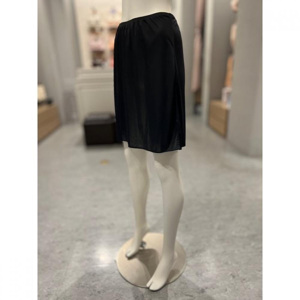 Triumph Women S baSic Slip Skirt Black   tcwfSr14bk  
