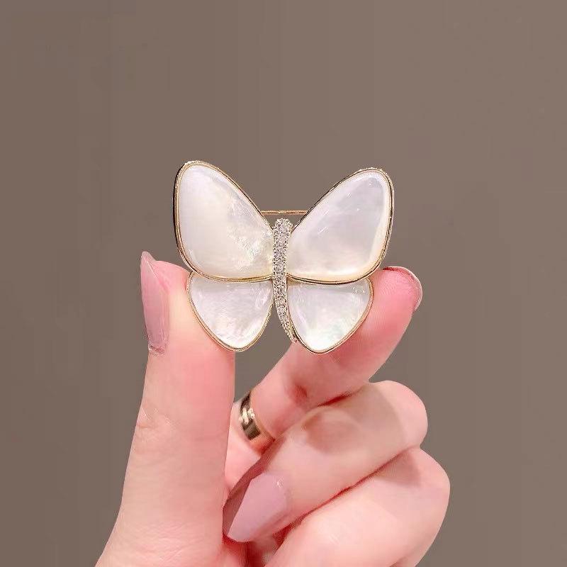 Luxury Korean Bow Brooch – Elegant and Versatile Pin for Suits and Attire