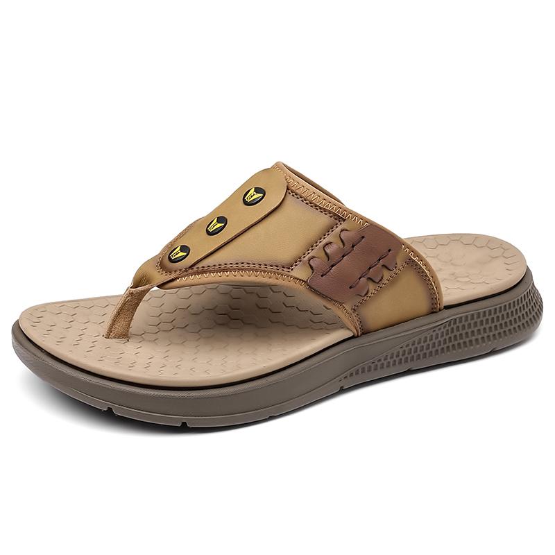 Fashion Summer Men Casual Leather Soft Bottom Slippers 2025 New Outdoor Antiskid Beach Slippers Fashion Comfy Flat Designer Flip Flop