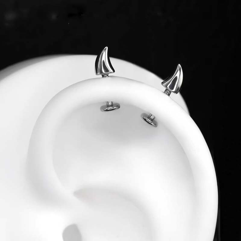 Punk Silver Color Rivet Stud Earrings for Women Men Sweet Cool Metal Smooth Geometric Piercing Earrings Y2K Halloween Jewelry