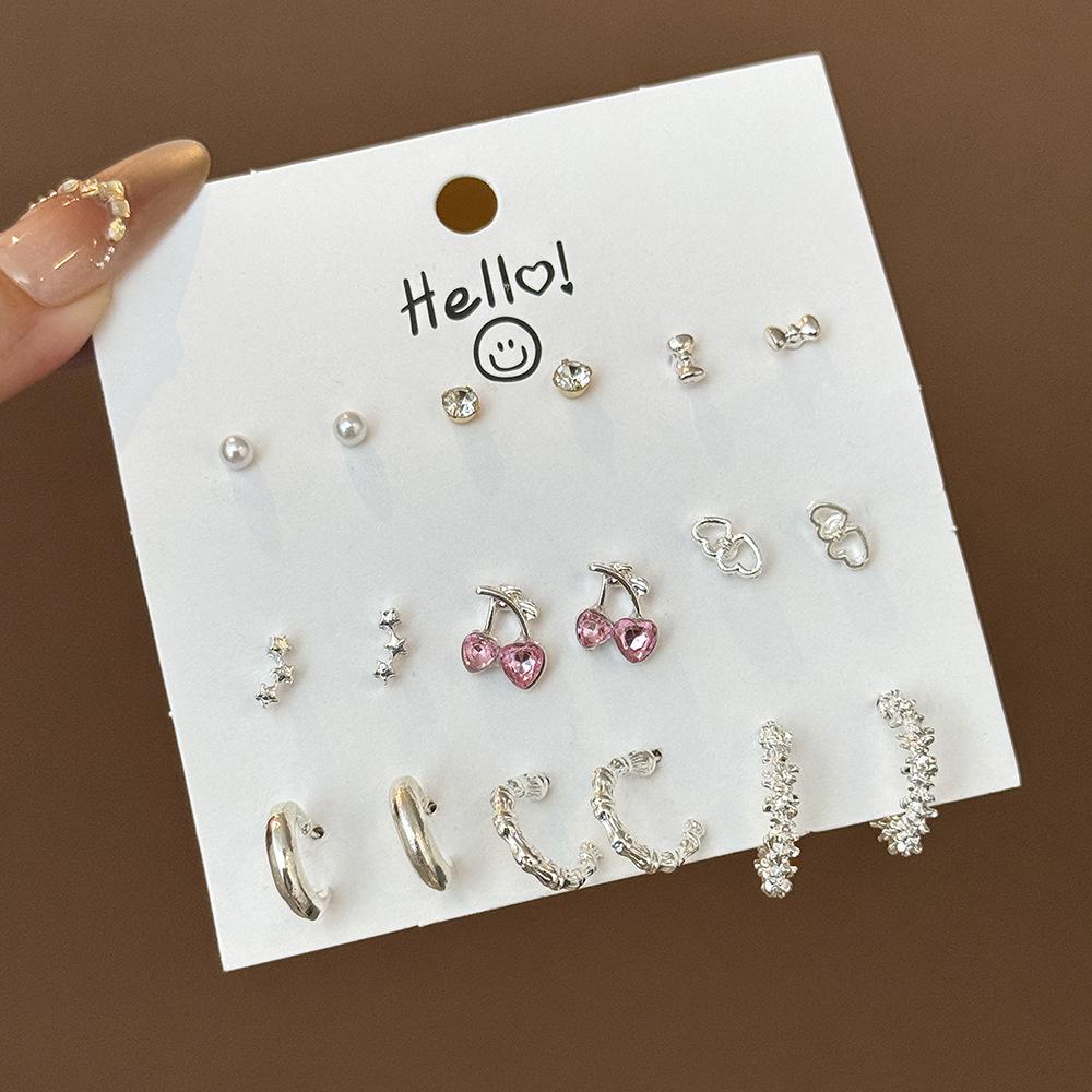 Korean Version of Niche One-week Stud Earrings Set Ins Cute and Small Alloy Electroplating Temperament Point Diamond Earrings