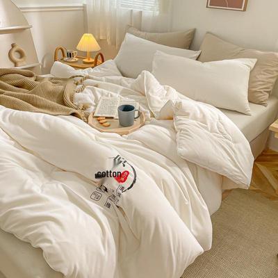 Rohbaumwolle Sojabohnenfaser Antibakterielle Steppdecke - Einfarbig, Verdickt für Frühling, Herbst und Winter.