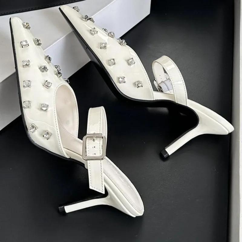 Mode Mode Kristallnieten Designer High Heels Mules Slipper Elegant Spitz Zehen Schnallenriemen Schuhe Damen Pumps Sandalen