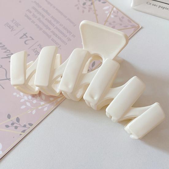 Head Clip Trendy Beautiful Strong Claw Large Size Eco-friendly Daily Styling Resin Solid Color Shark Clip Hair Accessories
