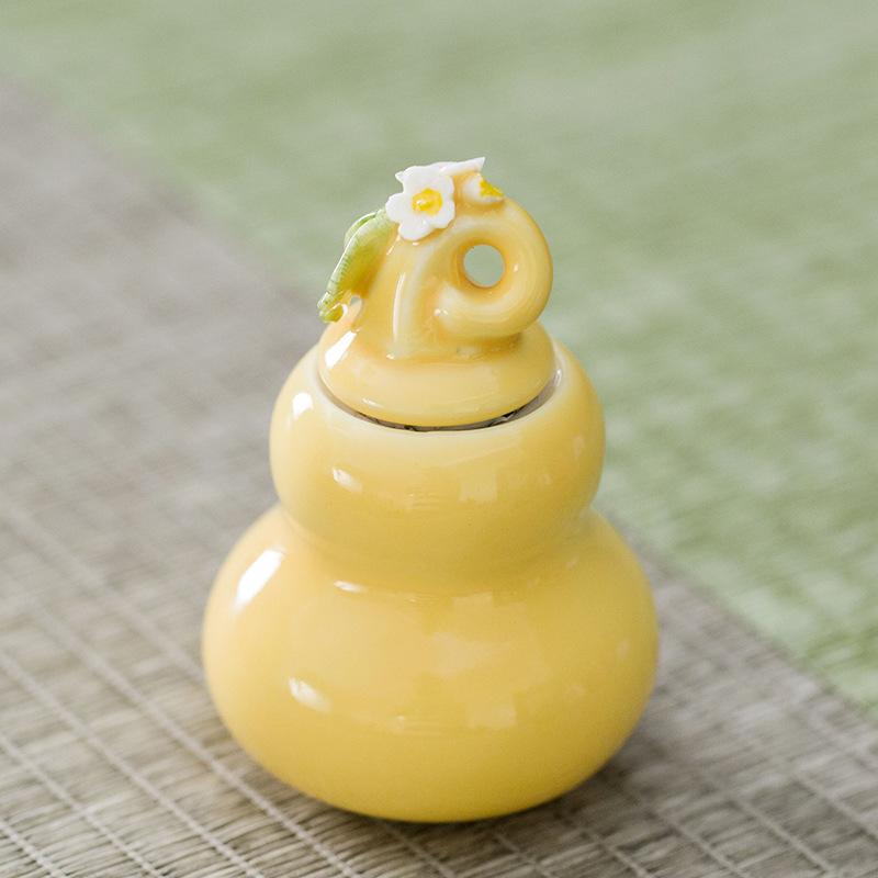 Creative Ceramic Small Tea Pot Kiln Turned Vintage Storage Candy Jar Portable Tea Set Accessories Medicine Powder Food Container
