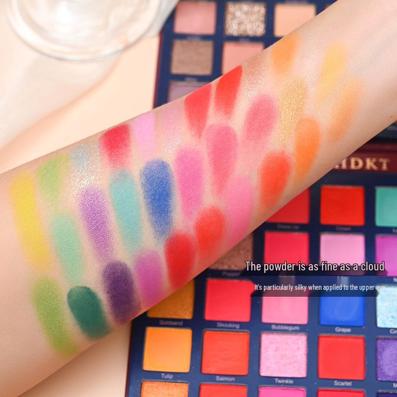 

Многофункциональная палетка для макияжа на 68 цветов: Контур, Хайлайтер, Румяна и Тени для век