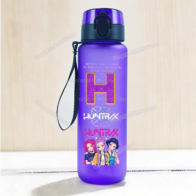 Lovely 650ml KPop Demon Hunters Children Water Bottle Cartoon Letter A-Z Girl Outdoor Sport Straw Bottle Kids Drink Cup Plastic Jugs