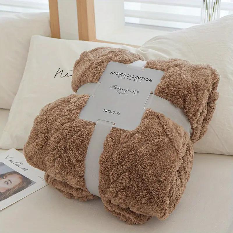 Luxurious Thick Taffeta Throw Blanket - Solid Color, All-Season Comfort with Modern Geometric Design, Perfect for Bed or Sofa