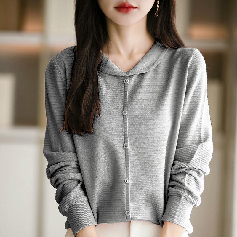 Doll collar pullover long-sleeved knitted sweater loose casual age-reducing women's fashion fake cardigan lapel collar multi-button top