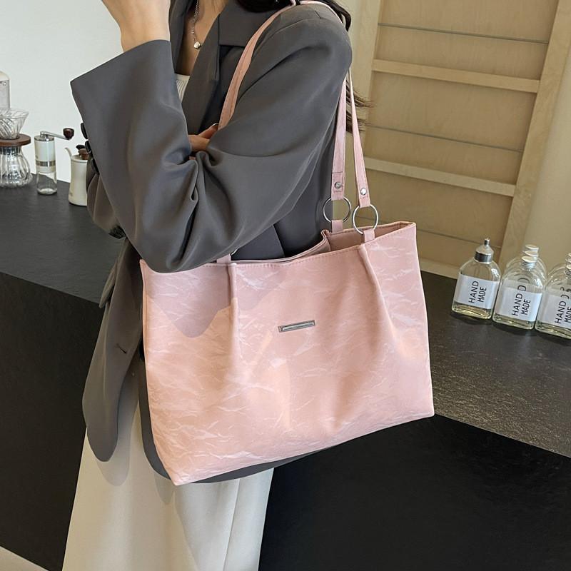 Unique Casual Stylish Big Capacity Tote Bag For Women 2024 New Trendy Street Style Handbag Commuter