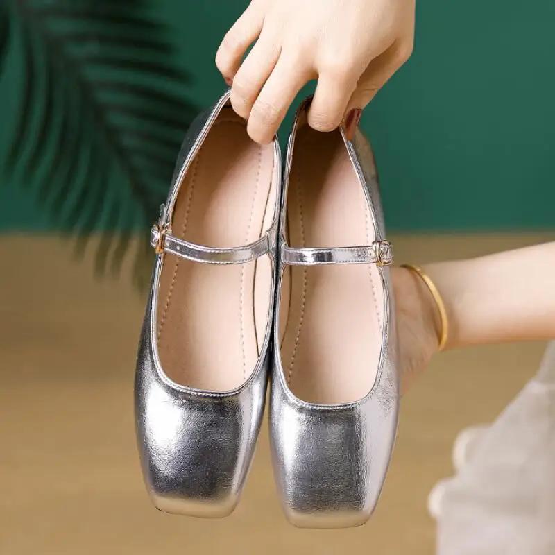 2025 Spring New Retro Women Flat Ballet Shoes Fashion Sneakers Square Toe Ladies Casual Mary Jane Slingback Shoes Designer Shoes