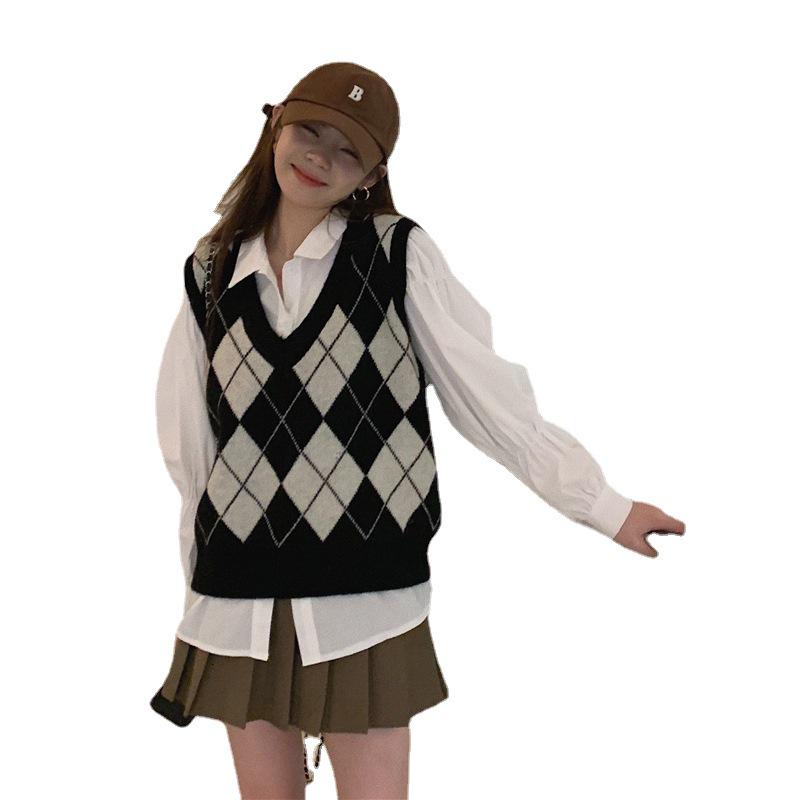 Dámský vrstvený svetr s kosočtvercovým úpletem na jaro a podzim 2024