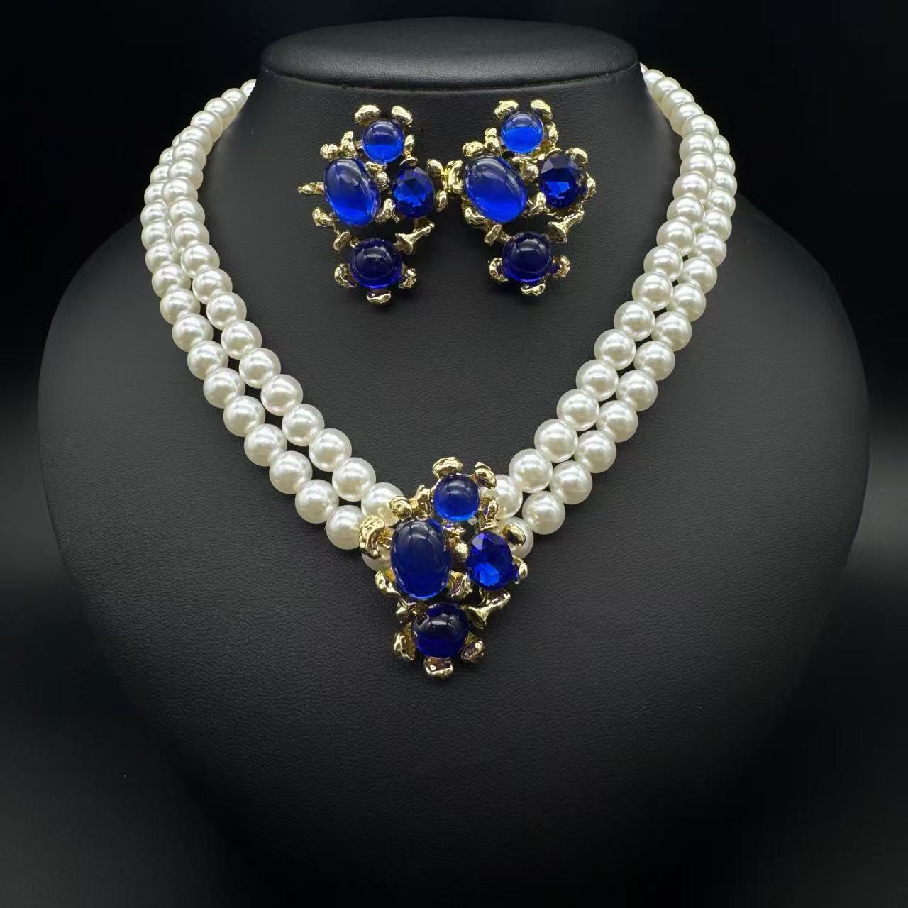 

Luxurious Multi-Layer Pearl and Crystal Choker Necklace with Geometric Diamond Earrings
