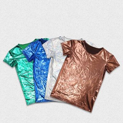 Maglietta da uomo, superficie lucida, abbronzante, vestibilità attillata, collo a tinta unita, maniche corte, pullover, per feste, club, performance, danza