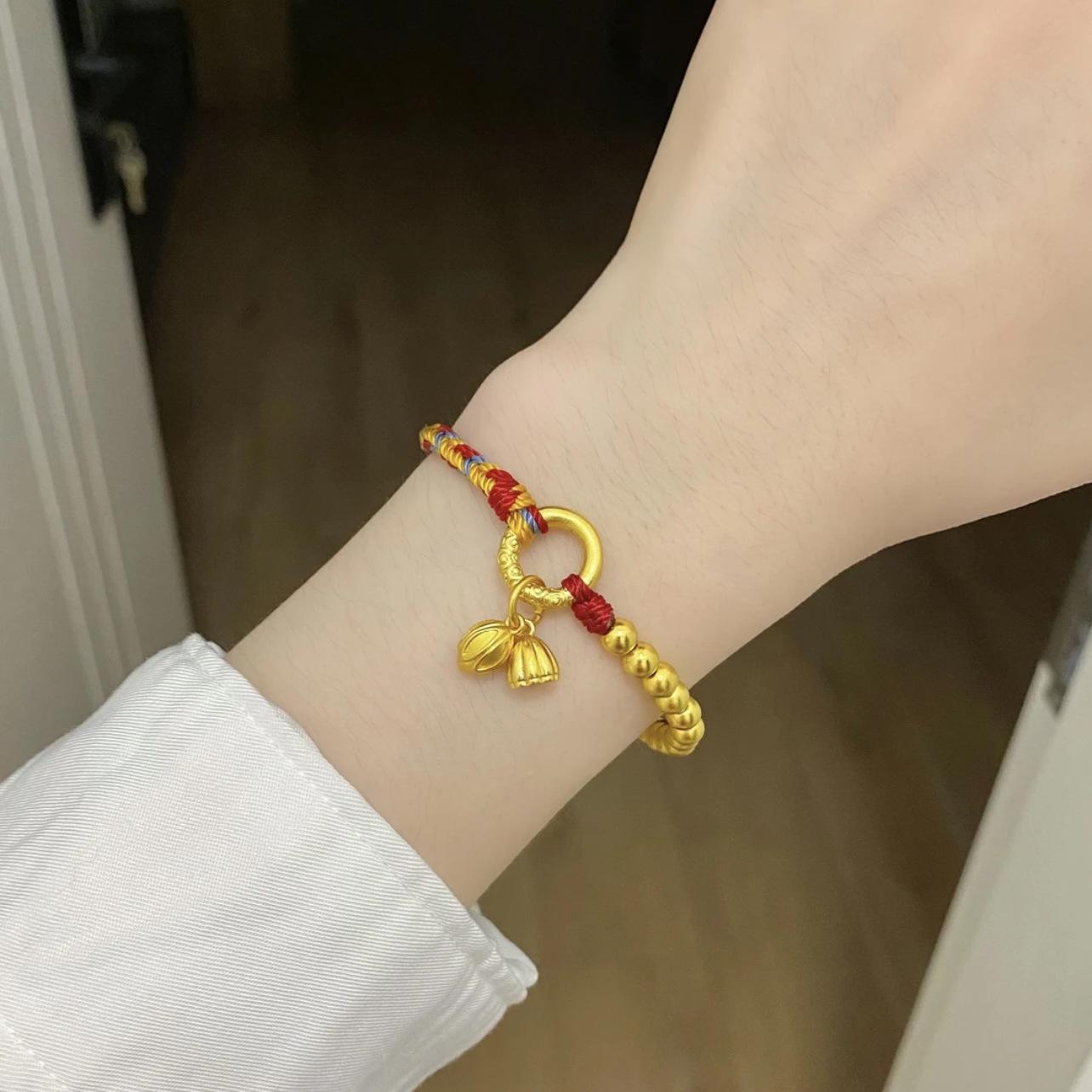 

Браслет с позолоченной пряжкой безопасности из древнего песка: Высокая стойкость цвета, осенне-зимний дизайн в национальном стиле, пятицветный, счастливый стиль «две вселенные».