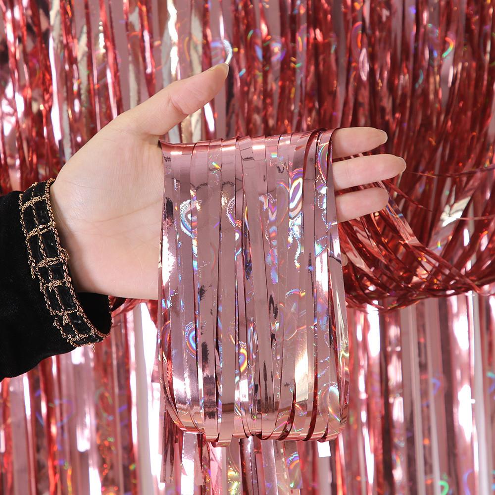 Fantastisk Hjärtformad 2 Meter Regnsilkesgardin För Romantiska Bröllopsdekorationer