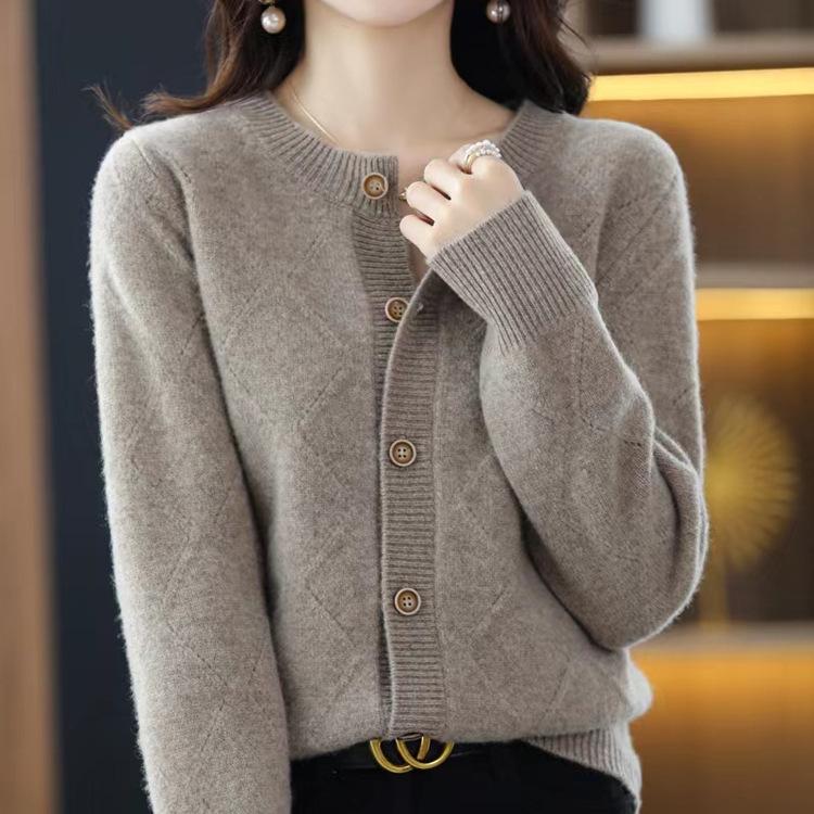 Women's Round Neck Knitted Cardigan for Autumn and Winter Jacquard Single Breasted Sweater for Women
