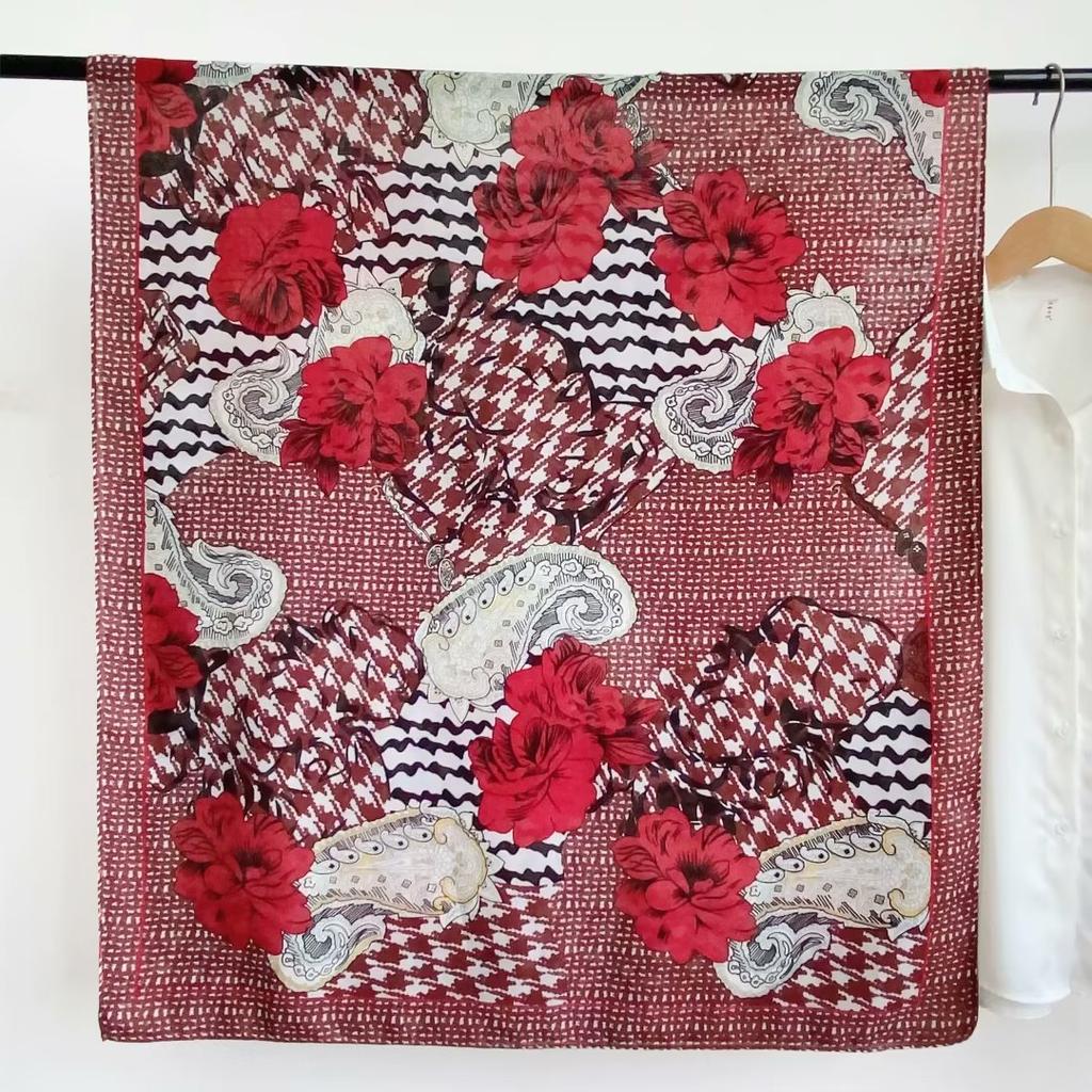 Geometric Chic Satin Scarf - Large, Luxurious Color Block Design - Imitated Silk, Windproof, Versatile Head Wrap & Beach Accessory for Travel Styling