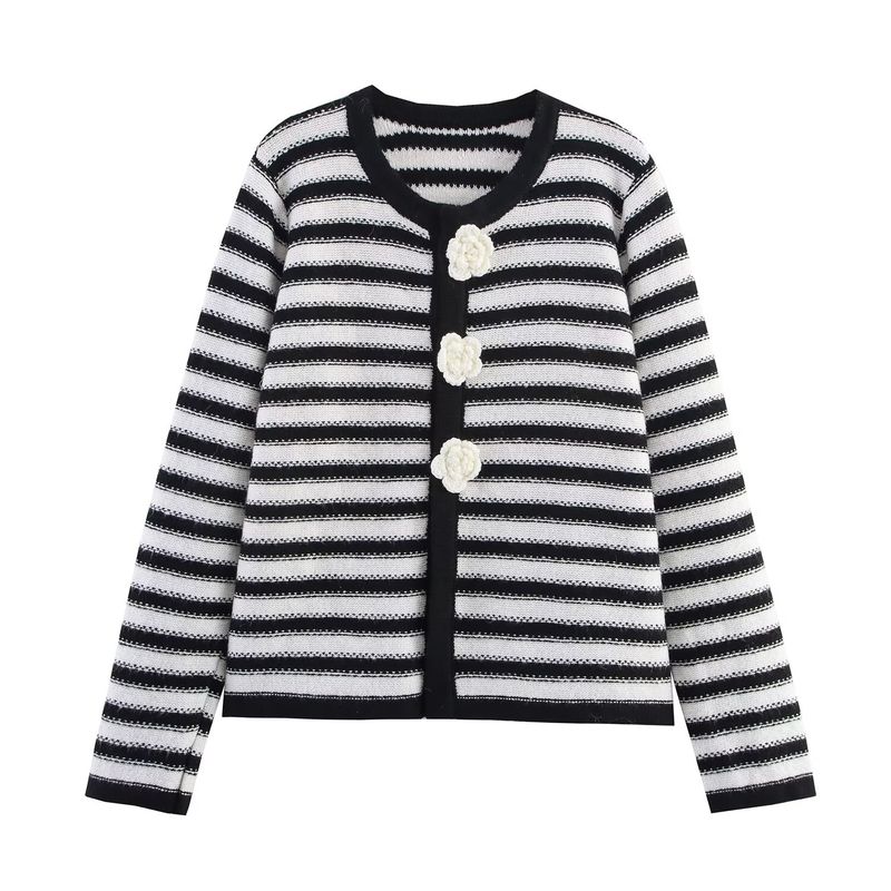 Kaslead New Women clothes Western Style Fashion Simple Flower Button Decoration Stripe Cardigan