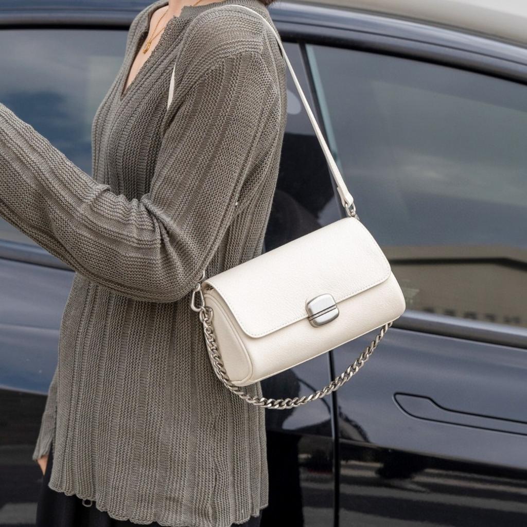 Soft Leather Cylinder Women's Bag Leather Women's Crossbody Bag Commuter Chain Small Bag Single Shoulder Crossbody Niche Mom Bag