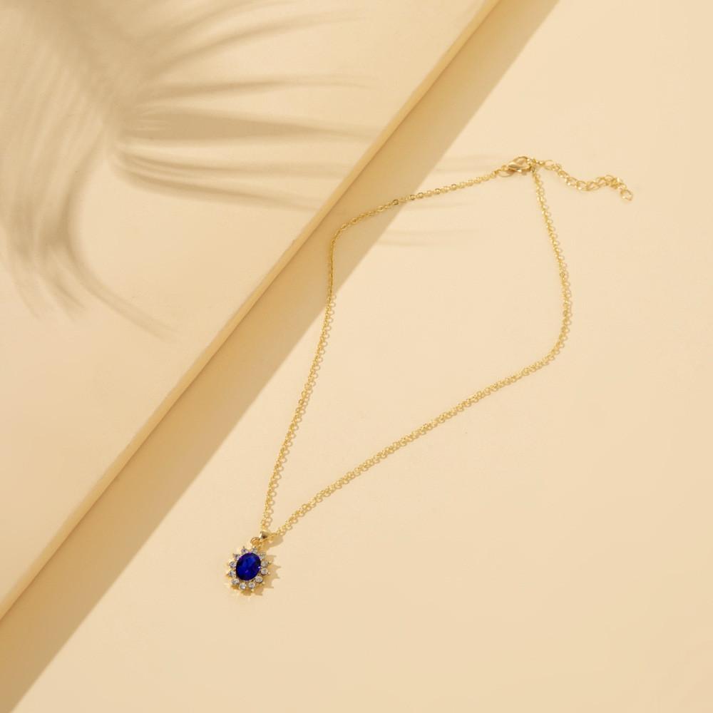 Alloy Geometric Trendy Necklace With Sparkling Rhinestones For Women Fashionable