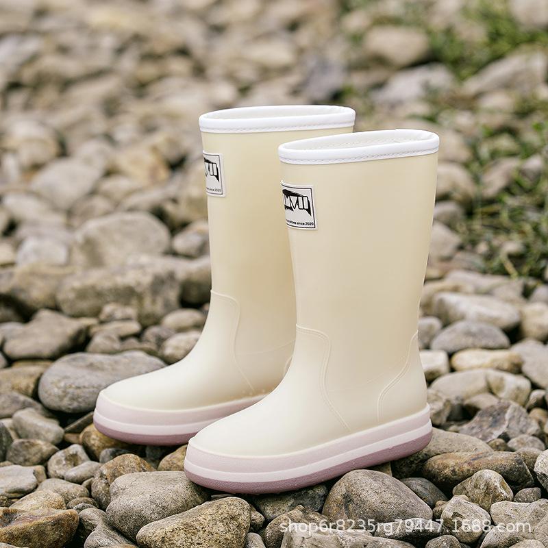 Rain shoes men and women wear fashionable and versatile outdoor waterproof and non-slip rain boots thickened velvet glue shoes