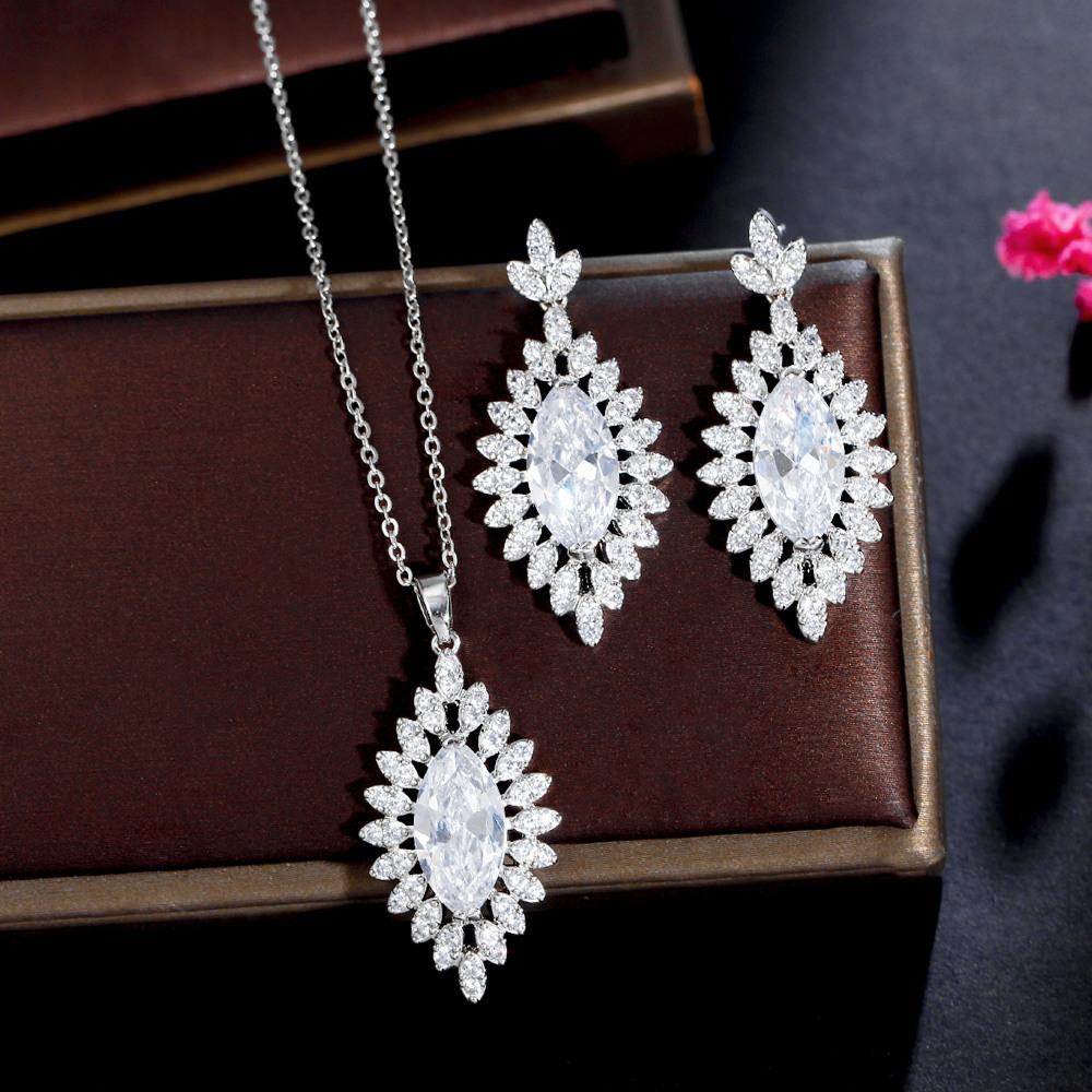 Copper Inlaid Zircon Earrings Necklace Two-Piece Set Exotic Style Women'S Elegant Pendant Earrings Jewelry Set Chain