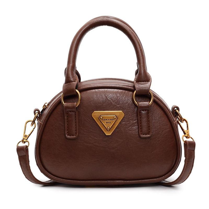 This year is trendy autumn and winter versatile fashion retro women's portable pillow bag fashionable personality niche messenger bag