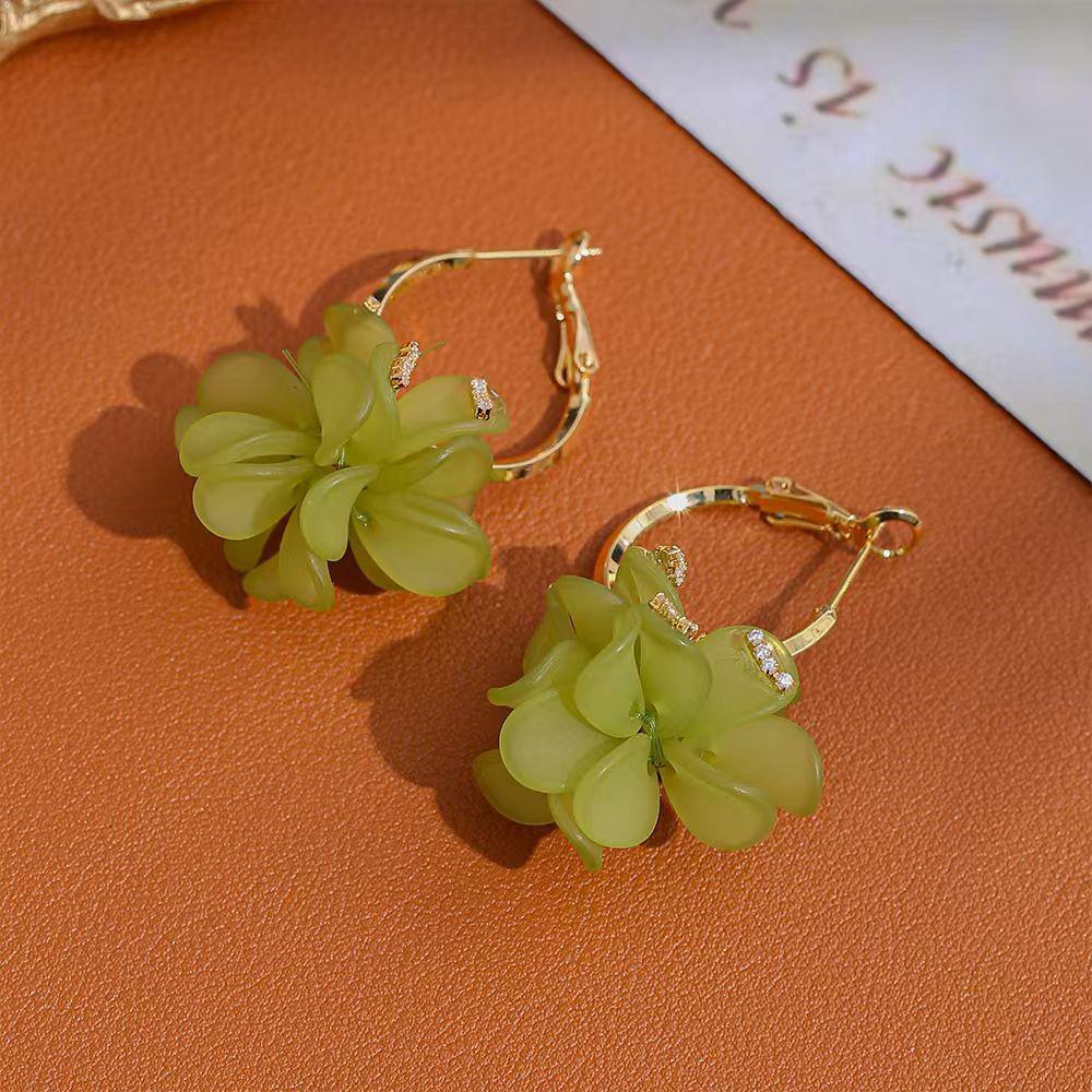 Korean Fashion Petal Ear Cuffs: Elegant, Versatile Fairy-Style Earrings