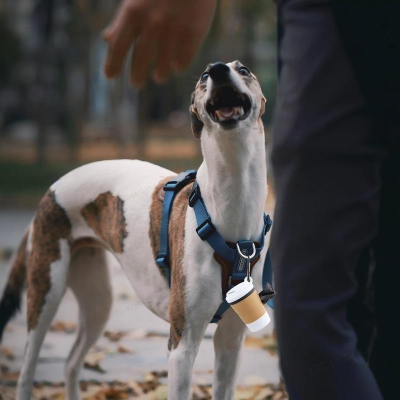 1PCS Dog Poop Bag Dispenser Holder Portable Plastic Dog Poop Bag Holder Outdoor Accessory for Pet Dog Outdoor Travel Accessory