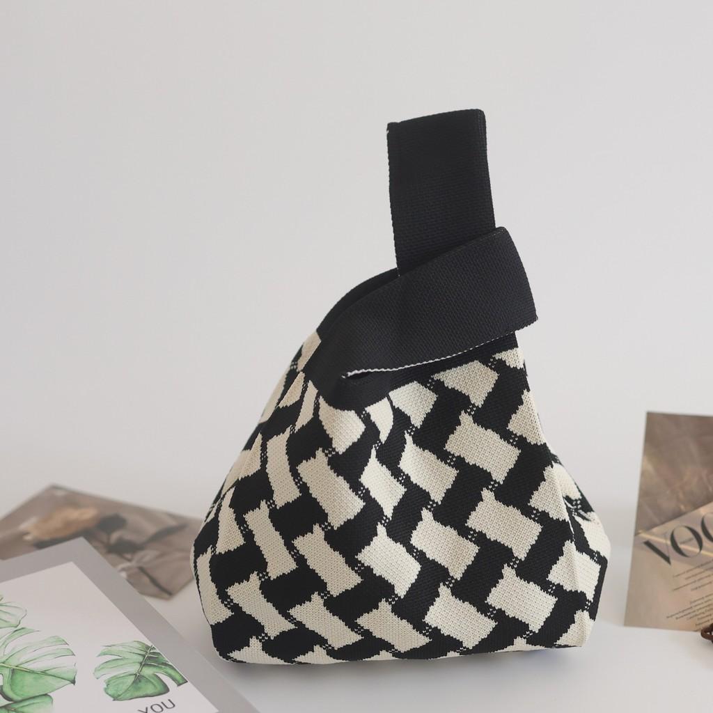 Trendy Knit Bucket Bag For Women Soft And Spacious Tote Bag With Eye-catching Patterns Ideal For Daily Wear And Gifts