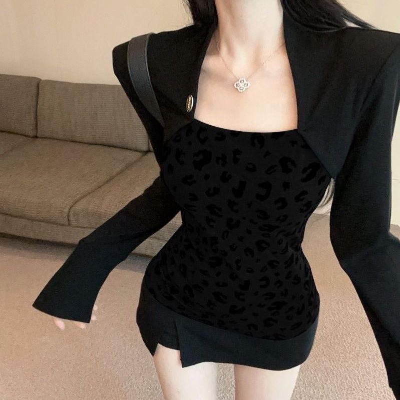 Leopardenmuster Faux Zweiteiliges T-Shirt mit quadratischem Ausschnitt - Damen Langarm Slim Fit, Herbst/Winter Stil