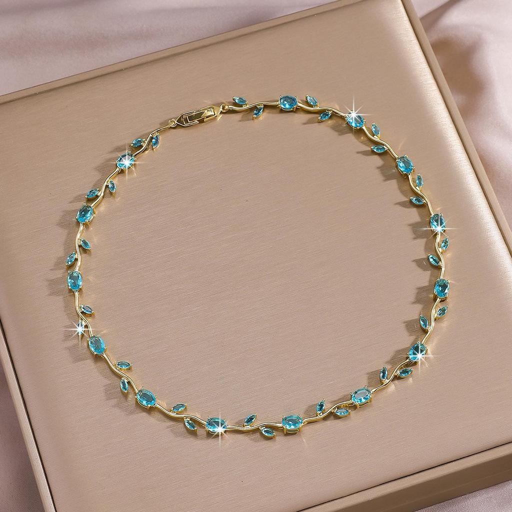 Bracelet Feuille Plaqué Or avec Incrustations de Zircon Hachuré et de Diamant