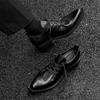 Modello alla moda da passerella Stivale da mago a punta in pelle Scarpe con tacco alto e suola spessa da uomo Aumento dell'altezza Derby casual di nicchia