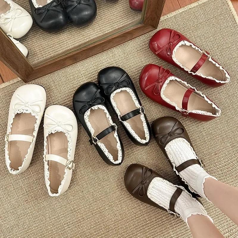 Fashion Retro round Toe Flat Bottom Mary Jane Shoes Women's Soft Sole Spring Autumn Dress Shoes Polka Dot Pattern Rubber Outsole