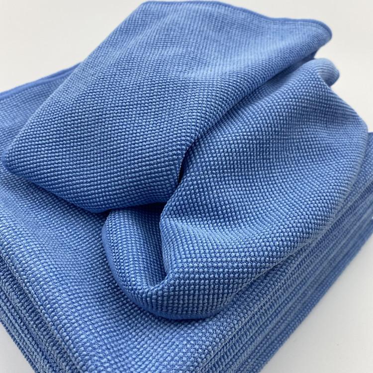 Magic cloth with small pearls for cleaning computer screens and lenses, car detailing cloth, lint-free microfiber cleaning cloth